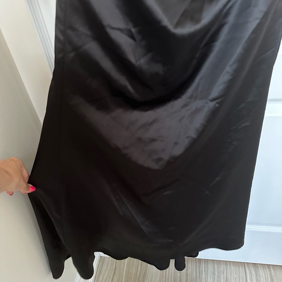 GALINA SIGNATURE satin off-the-shoulder mermaid dress - Black Bridesmaid Dress - Picture 6 of 13